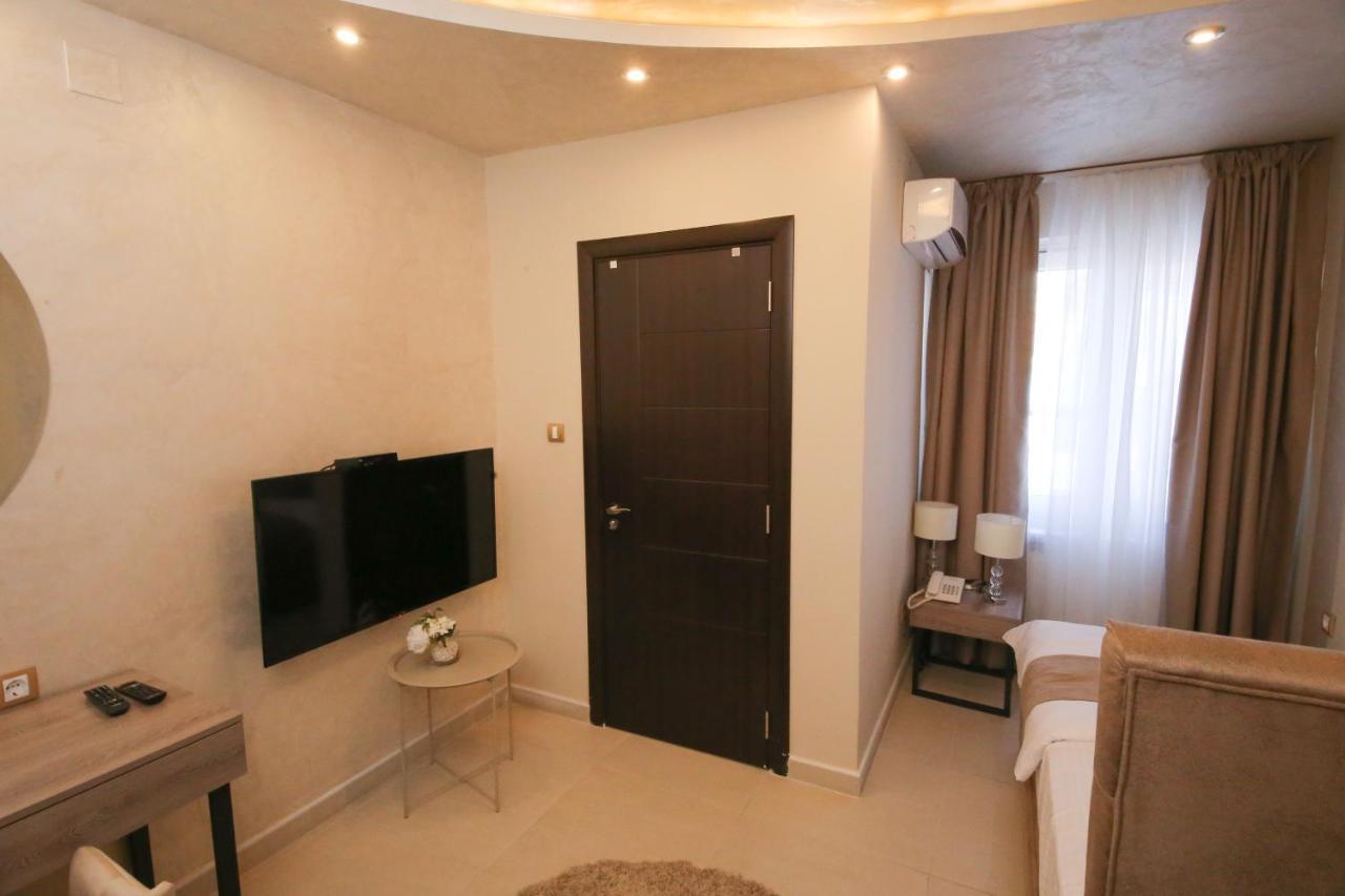 Bajadera Lux Ξενοδοχείο Βελιγράδι Εξωτερικό φωτογραφία