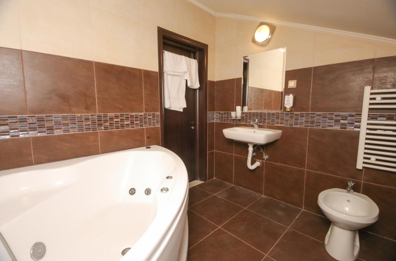 Bajadera Lux Ξενοδοχείο Βελιγράδι Εξωτερικό φωτογραφία