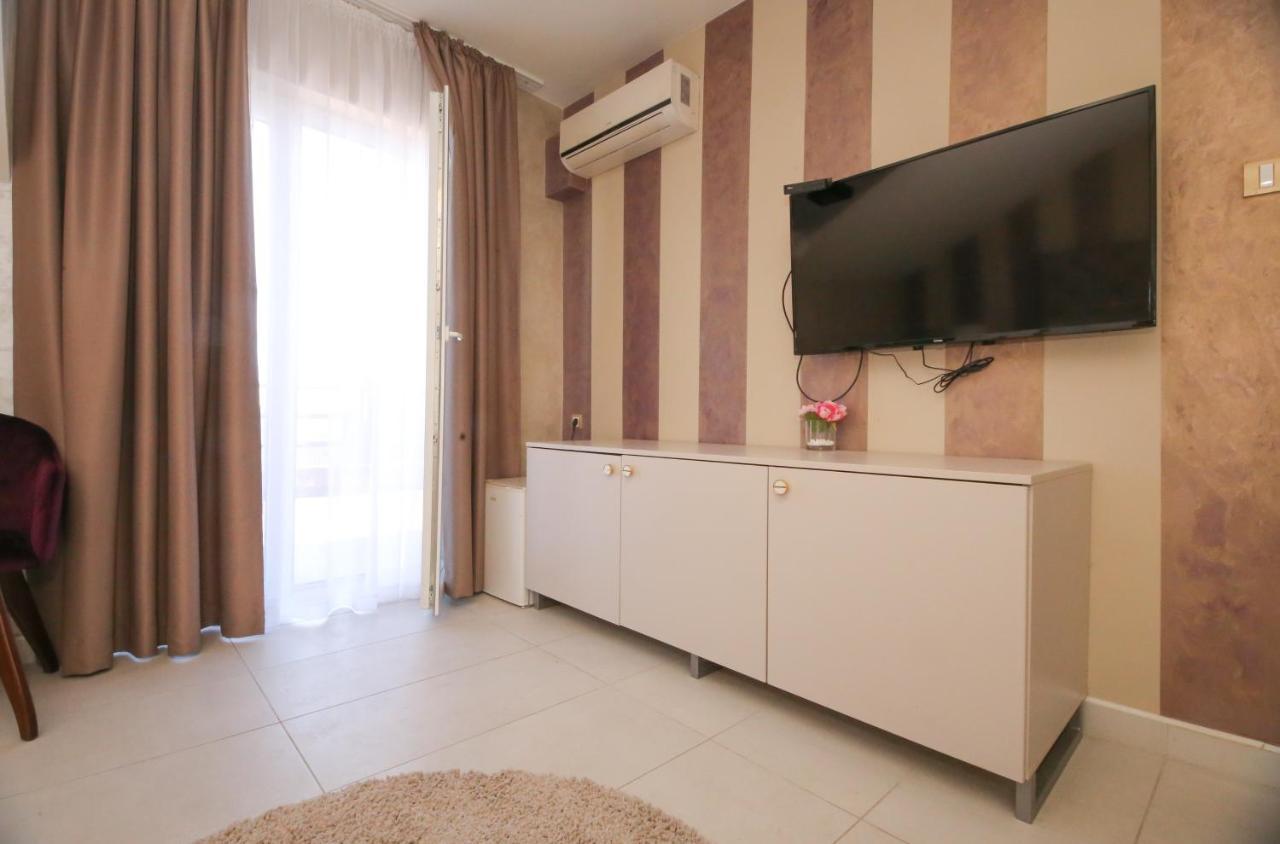 Bajadera Lux Ξενοδοχείο Βελιγράδι Εξωτερικό φωτογραφία