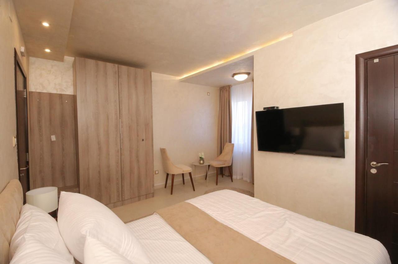 Bajadera Lux Ξενοδοχείο Βελιγράδι Εξωτερικό φωτογραφία