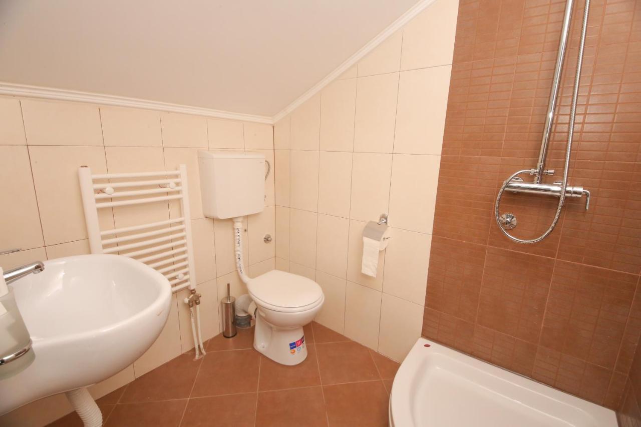 Bajadera Lux Ξενοδοχείο Βελιγράδι Εξωτερικό φωτογραφία