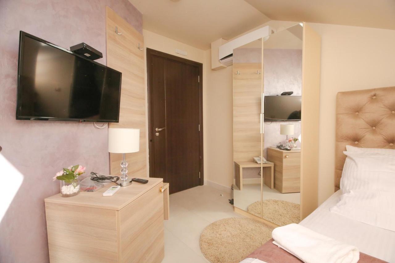 Bajadera Lux Ξενοδοχείο Βελιγράδι Εξωτερικό φωτογραφία