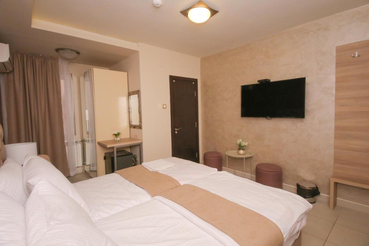 Bajadera Lux Ξενοδοχείο Βελιγράδι Εξωτερικό φωτογραφία